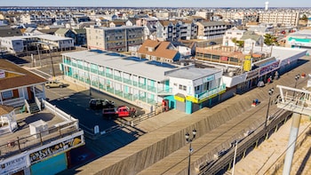 boardwalk sand and surf inn oceanfront