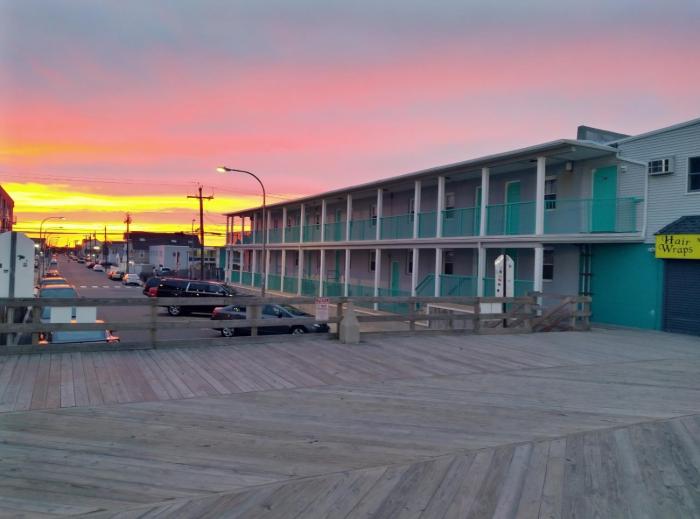 boardwalk sand and surf inn oceanfront