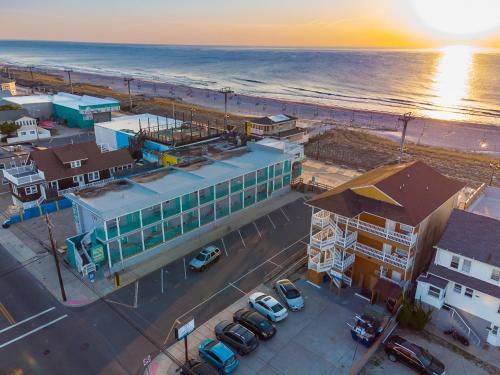 boardwalk sand and surf inn oceanfront