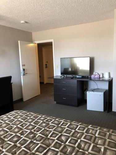 Arbour Ridge Inn & Suites,Near West Central Events Centre,3 star
