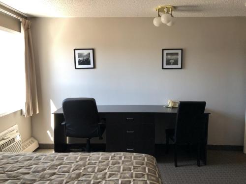 Arbour Ridge Inn & Suites,Near West Central Events Centre,3 star
