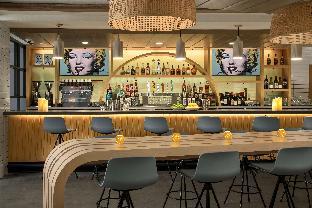 the monsaraz san diego tapestry collection by hilton