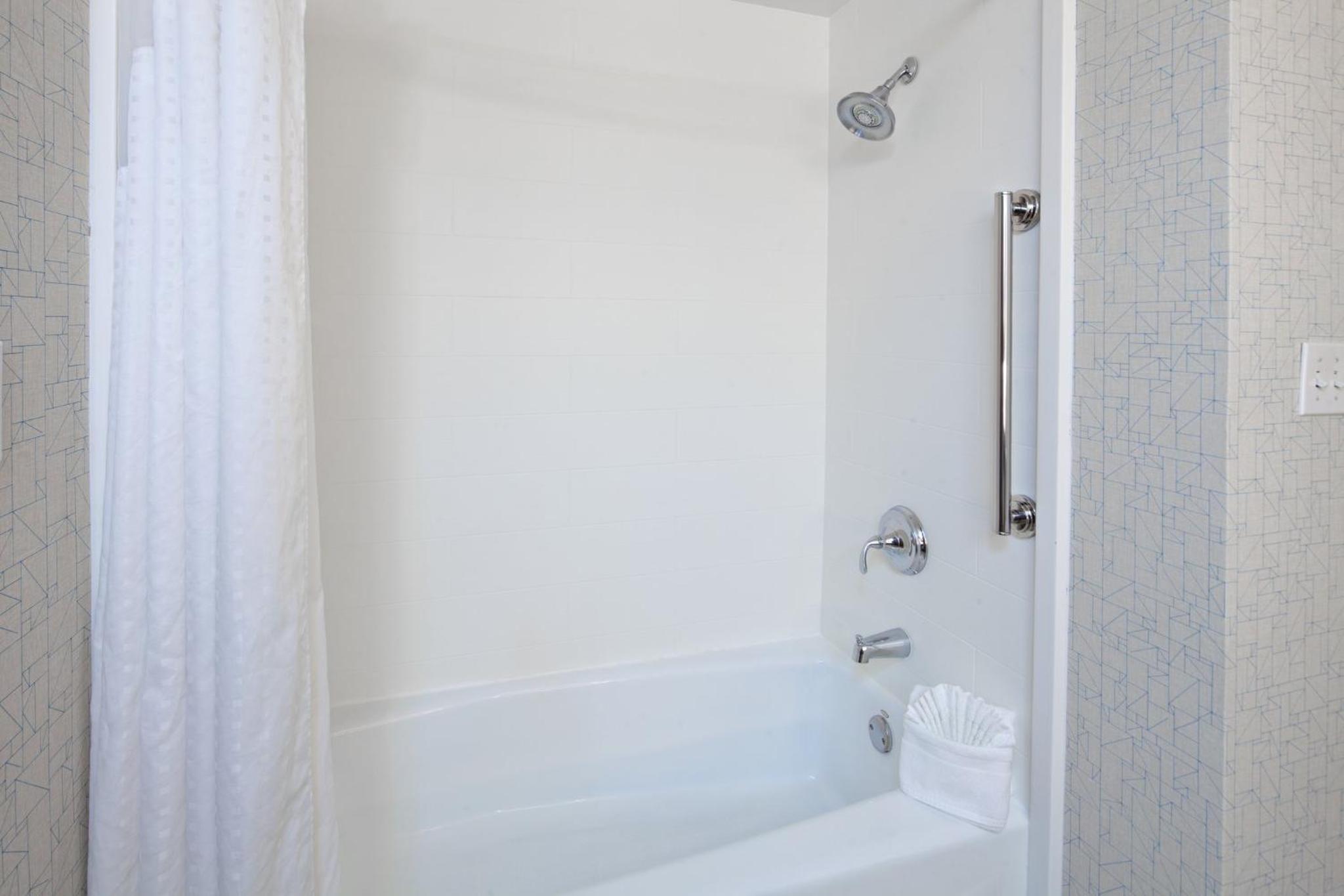 holiday inn express hotel and suites oakland airport by ihg