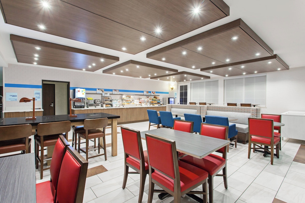 holiday inn express hotel and suites oakland airport by ihg