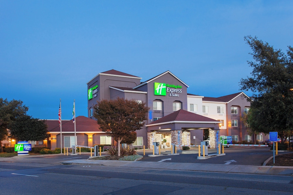 holiday inn express hotel and suites oakland airport by ihg