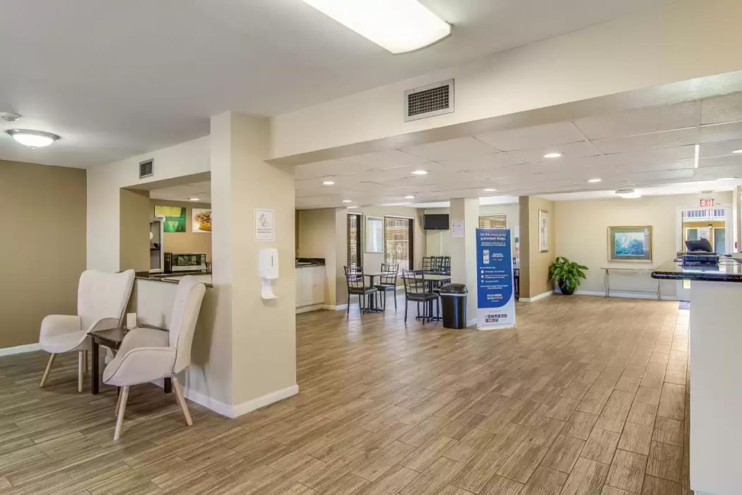 suburban studios hotel kingsland near i 95