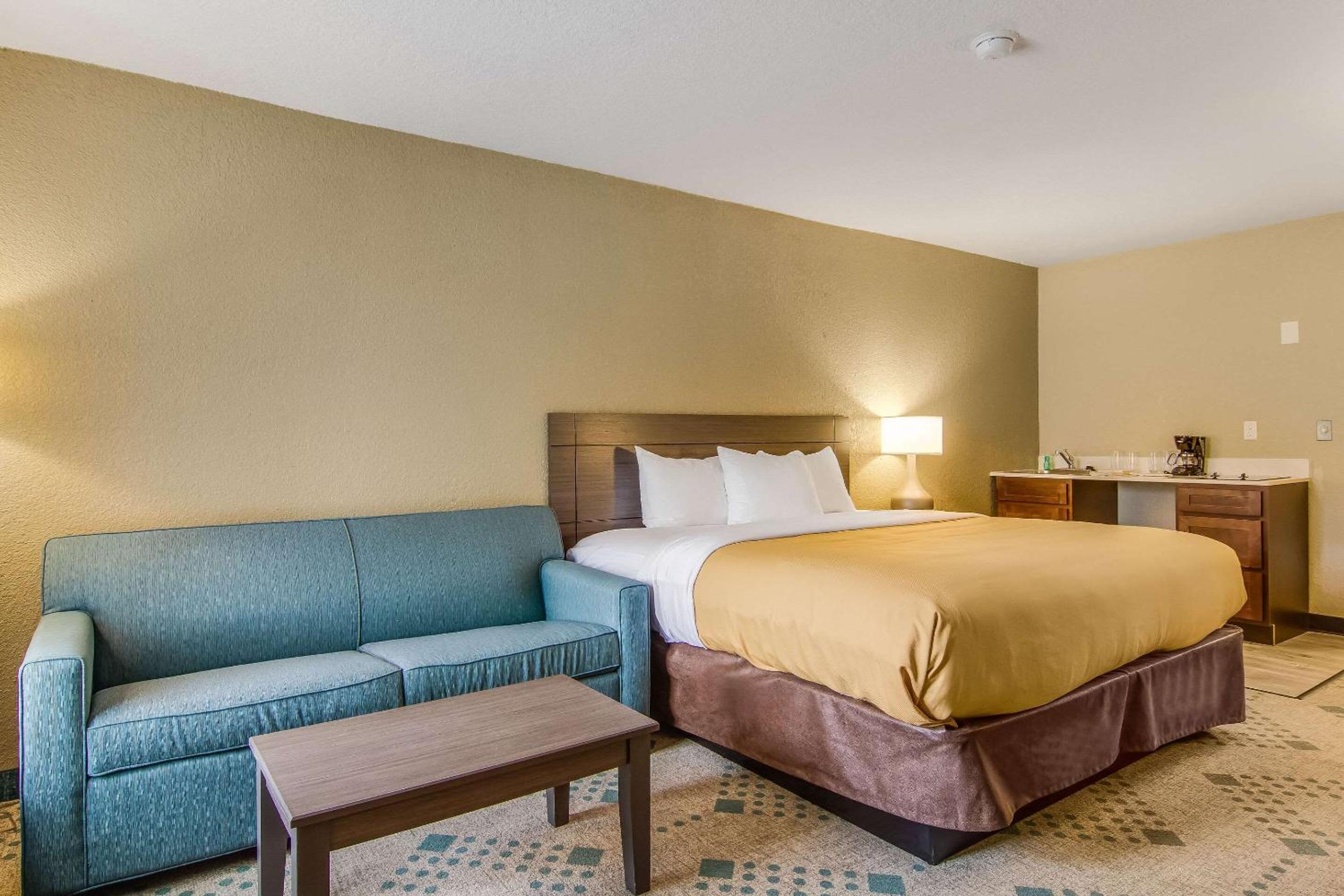 suburban studios hotel kingsland near i 95