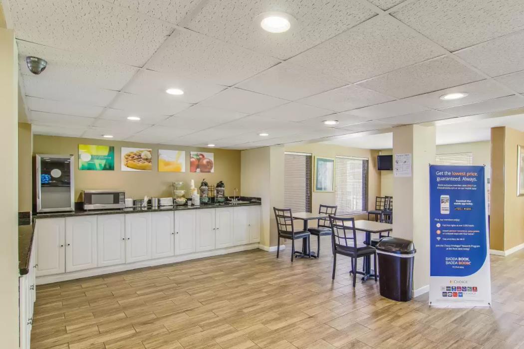 suburban studios hotel kingsland near i 95