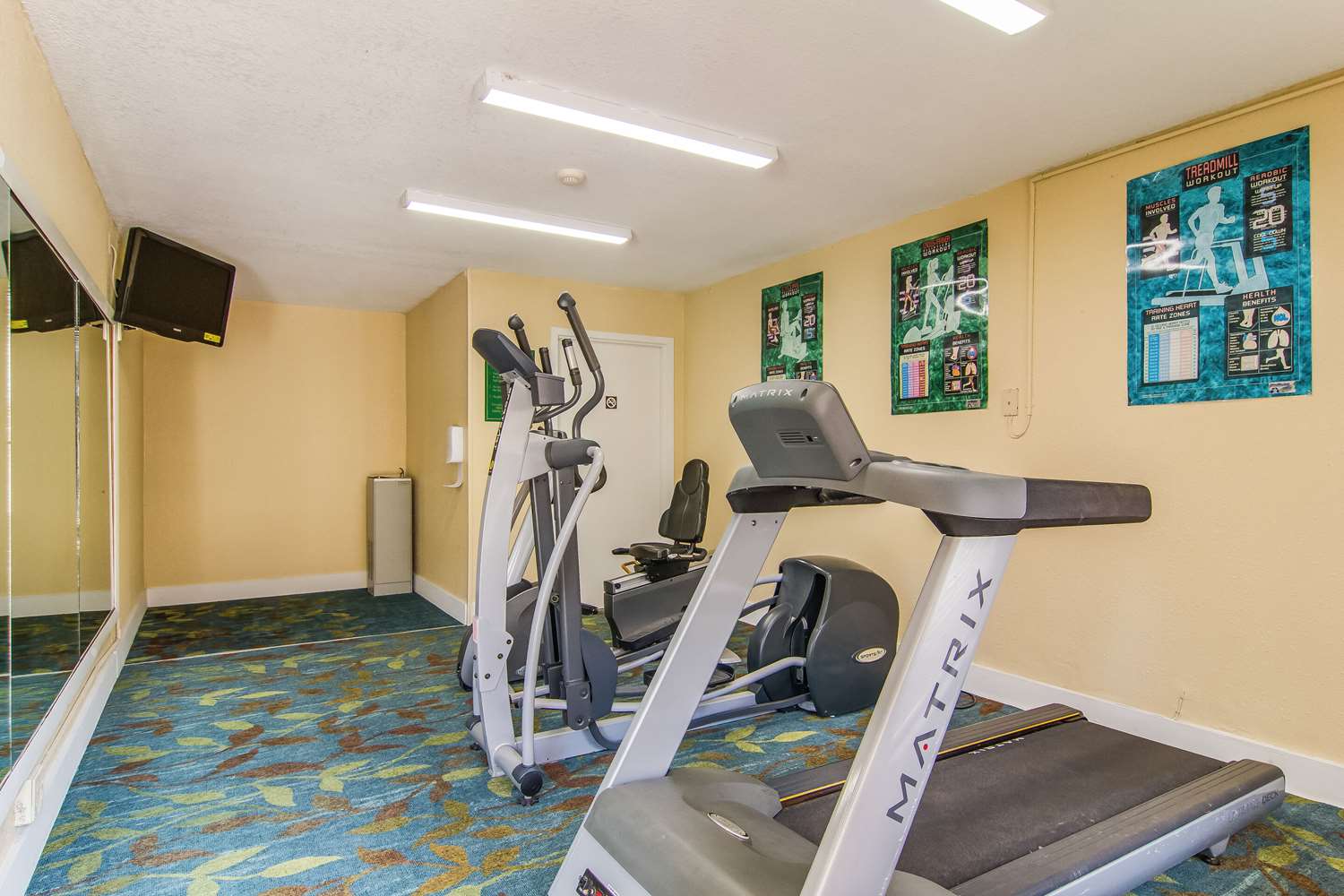 suburban studios hotel kingsland near i 95