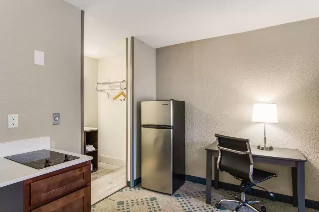 suburban studios hotel kingsland near i 95