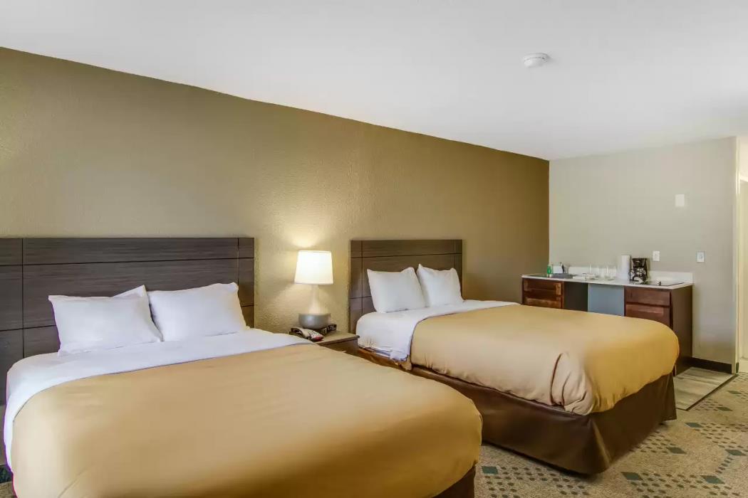 suburban studios hotel kingsland near i 95