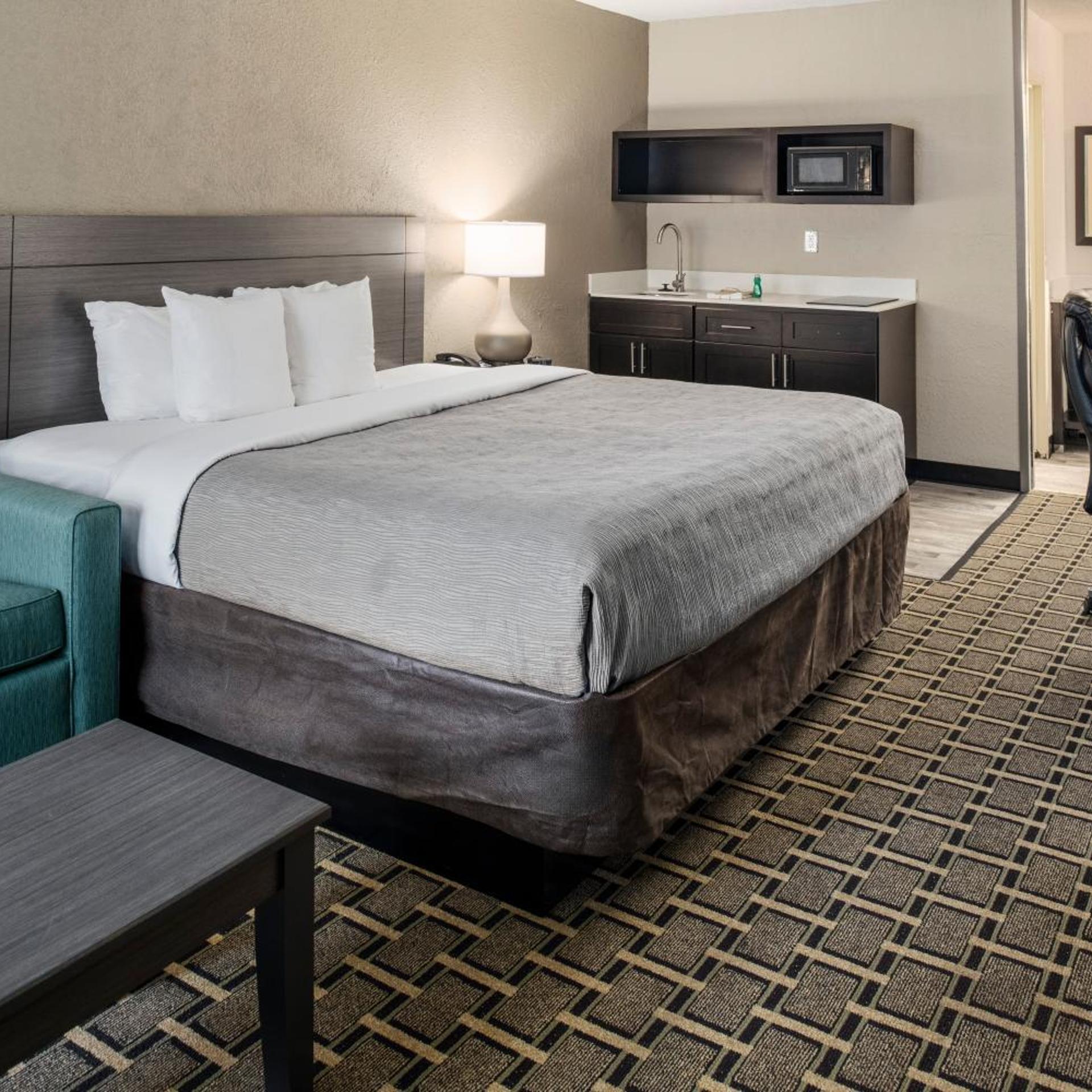 suburban studios hotel kingsland near i 95