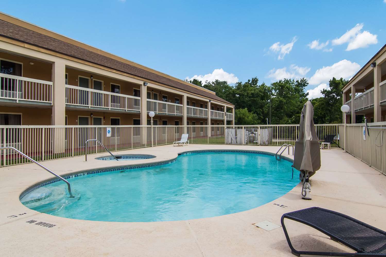 suburban studios hotel kingsland near i 95