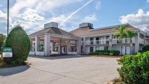 suburban studios hotel kingsland near i 95