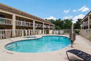 suburban studios hotel kingsland near i 95