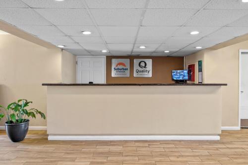 suburban studios hotel kingsland near i 95