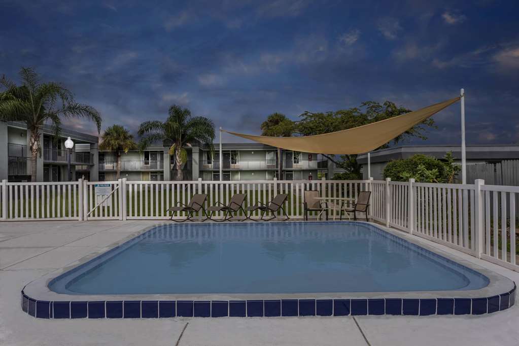 super 8 by wyndham ocala i 75