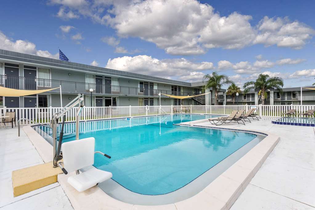 super 8 by wyndham ocala i 75