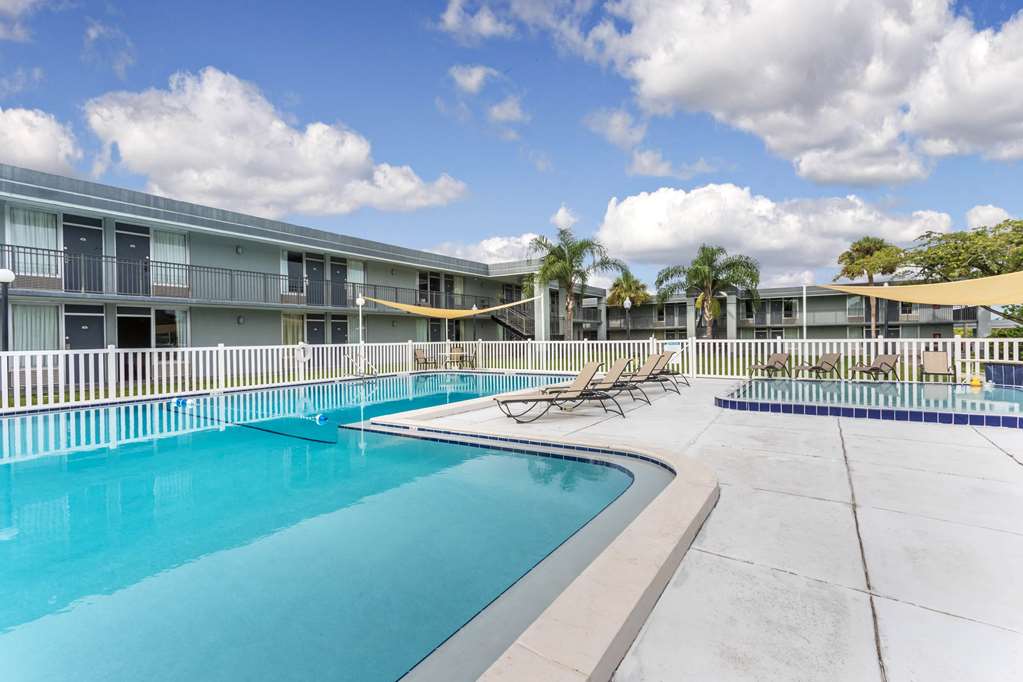 super 8 by wyndham ocala i 75