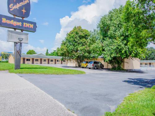 Oyo Superior Budget Inn Bartow,,3 star