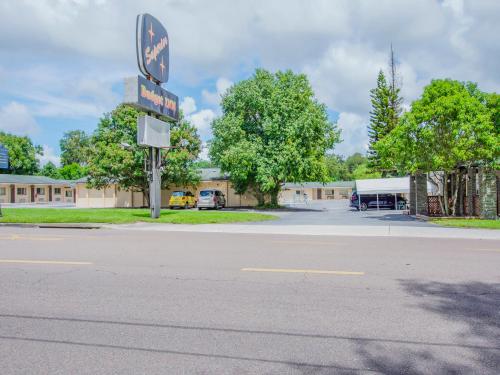 Oyo Superior Budget Inn Bartow,,3 star