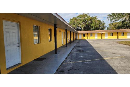 Oyo Superior Budget Inn Bartow,,3 star