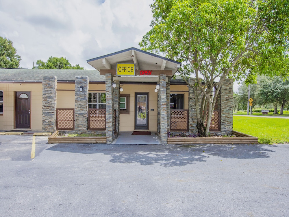 oyo superior budget inn bartow