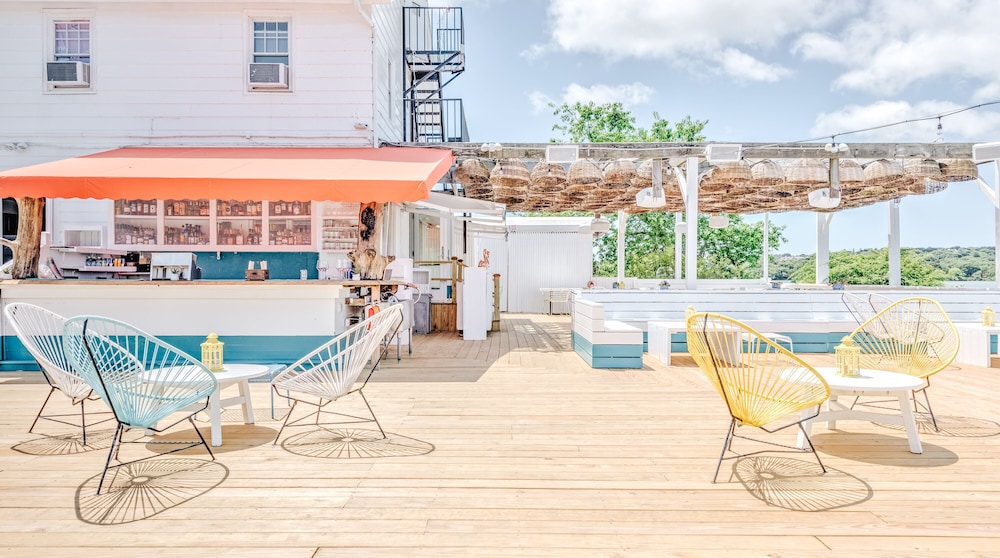 the surf lodge