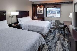 hampton inn and suites omaha downtown