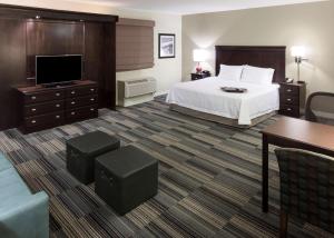 hampton inn and suites omaha downtown