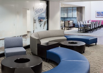 Hampton Inn & Suites Omaha-Downtown,Carter Lake>>Boone County,3 star