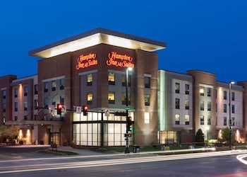 Hampton Inn & Suites Omaha-Downtown,Carter Lake>>Boone County,3 star