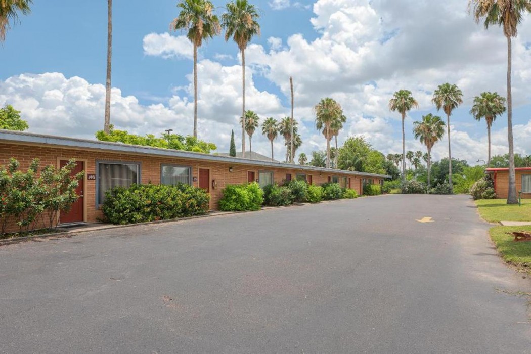 vali ho motel by oyo weslaco mercedes