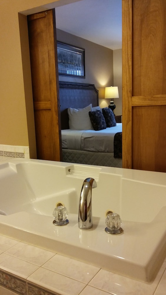 lodge at leathem smith