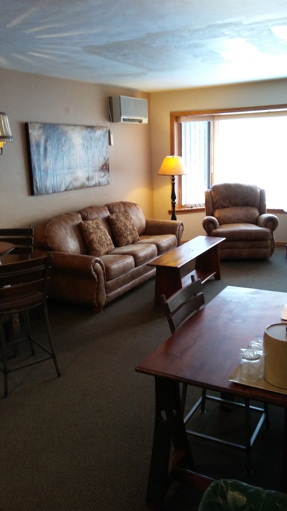 lodge at leathem smith
