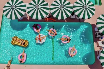 the marley hotel by avantstay