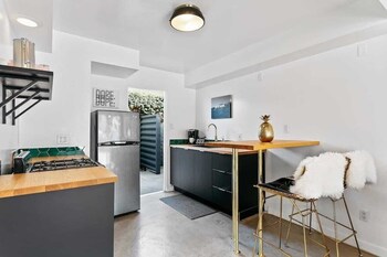 the marley hotel by avantstay