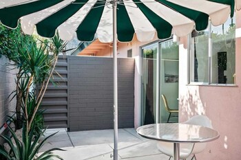 the marley hotel by avantstay