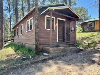 caseys cabins