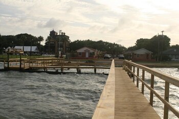 bayfront cottages