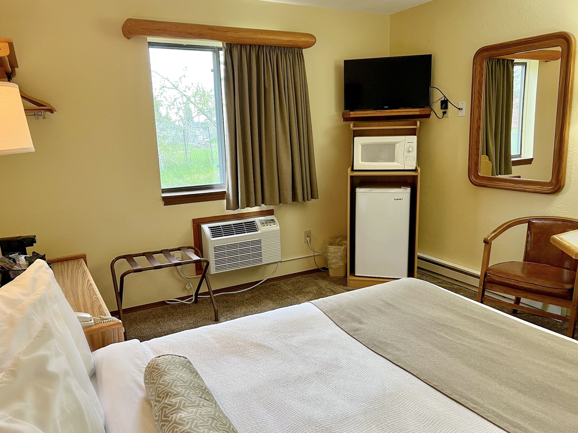 beartooth hideaway inn and cabins