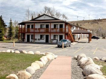 beartooth hideaway inn and cabins
