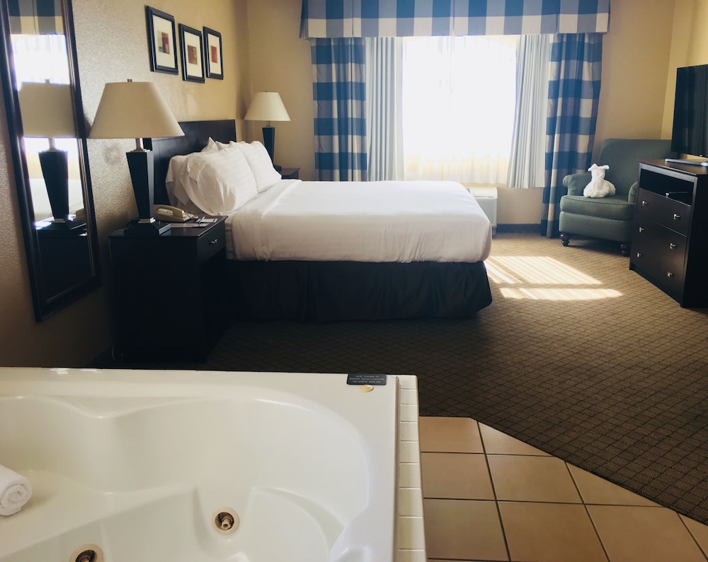 holiday inn express fallon by ihg