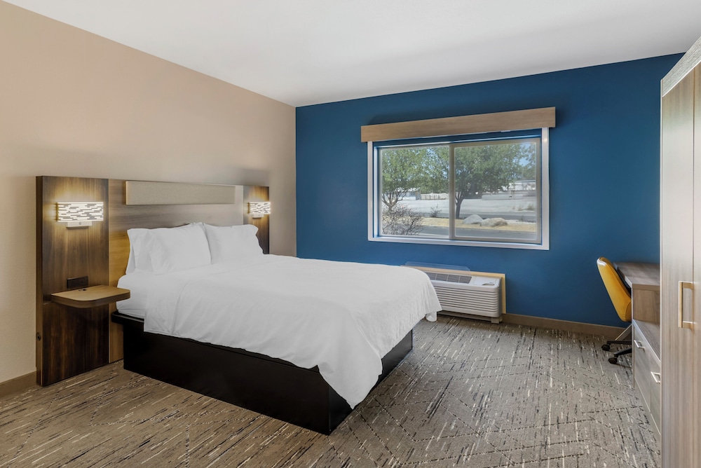 holiday inn express fallon by ihg