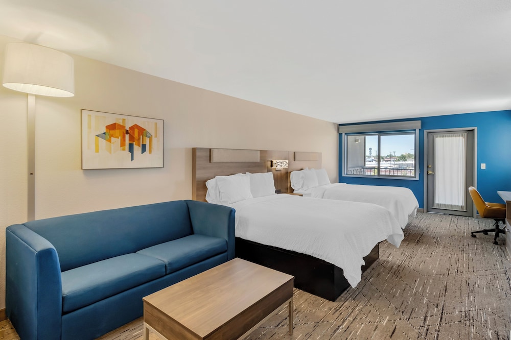 holiday inn express fallon by ihg