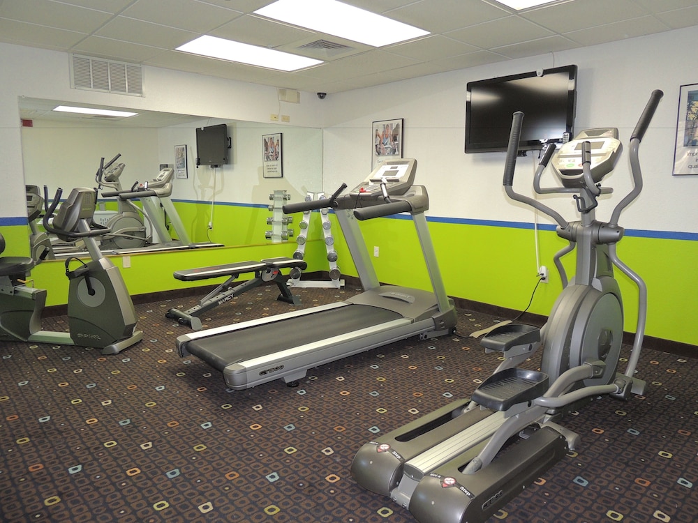holiday inn express fallon by ihg