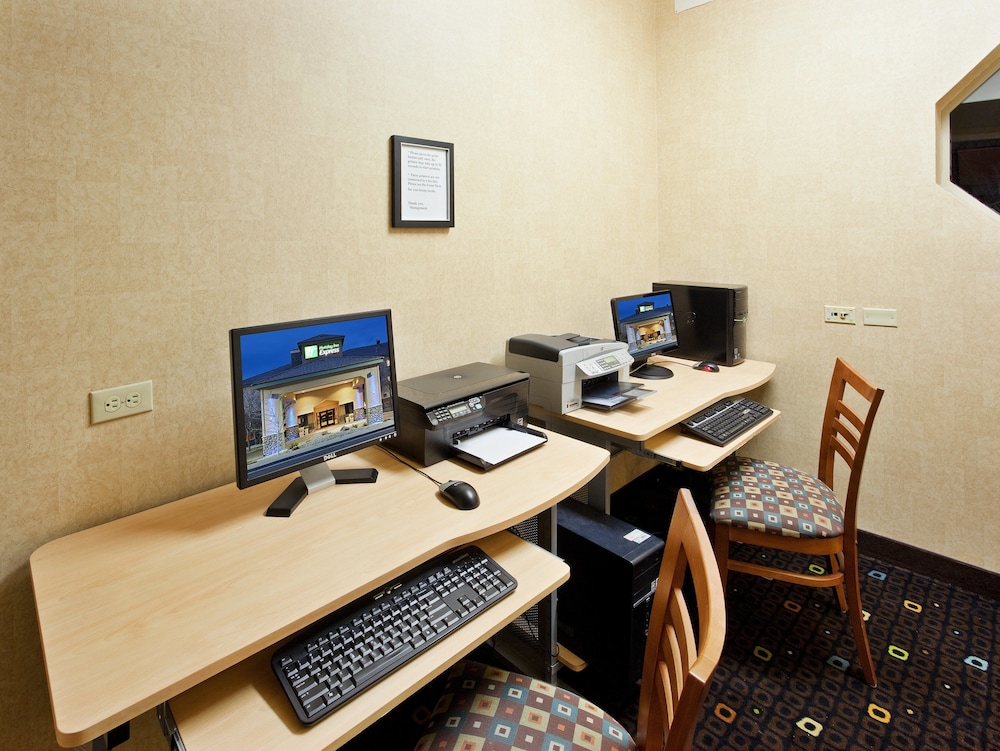holiday inn express fallon by ihg