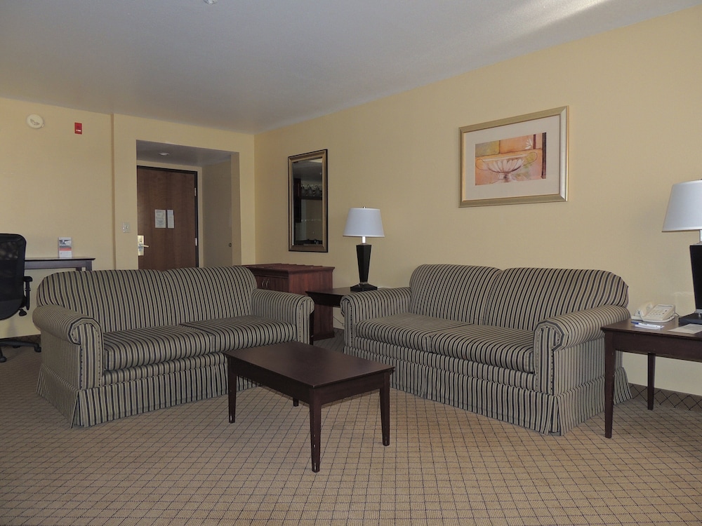 holiday inn express fallon by ihg