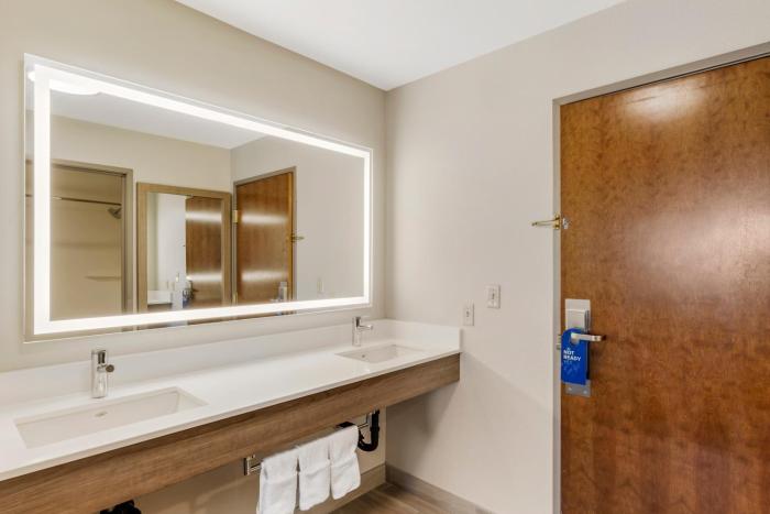 holiday inn express fallon by ihg