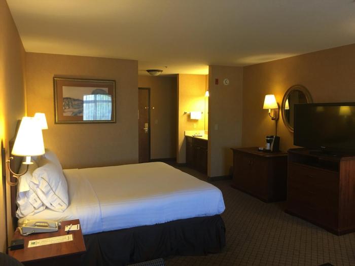 holiday inn express fallon by ihg